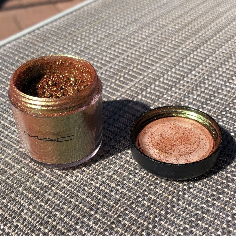Mac Old Gold Pigment